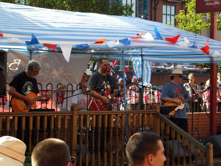 The Paperback Writers at Banbury canal Day